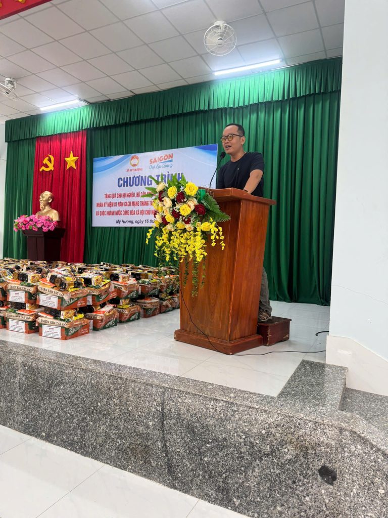 Sài Gòn Chợ Lạc Xoong mang niềm vui đến bà con và các em học sinh Mỹ Hương, Sóc Trăng 19 1787719821284 8768417920205596231 g9039015788748176537 b00ad7e9f656b21543fb599844ae2362 1