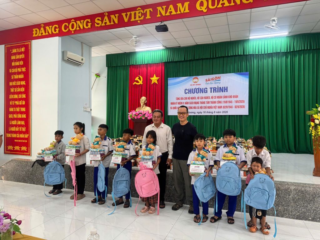 Sài Gòn Chợ Lạc Xoong mang niềm vui đến bà con và các em học sinh Mỹ Hương, Sóc Trăng 15 1787719821333 8768417920205596231 g9039015788748176537 d49bbbaad09f86d9829cc6842bb7b198 1