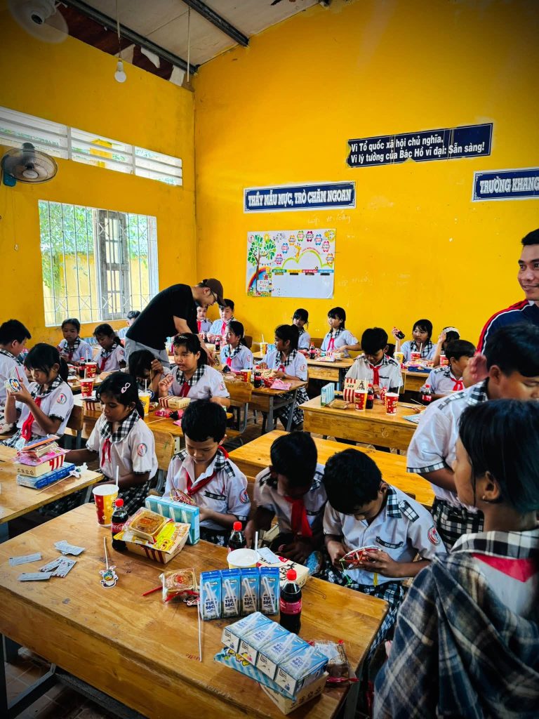 Sài Gòn Chợ Lạc Xoong trao 100 phần quà Trung Thu tại Sóc Trăng 22 825273471 1468083078701424 5089460109643129444 n
