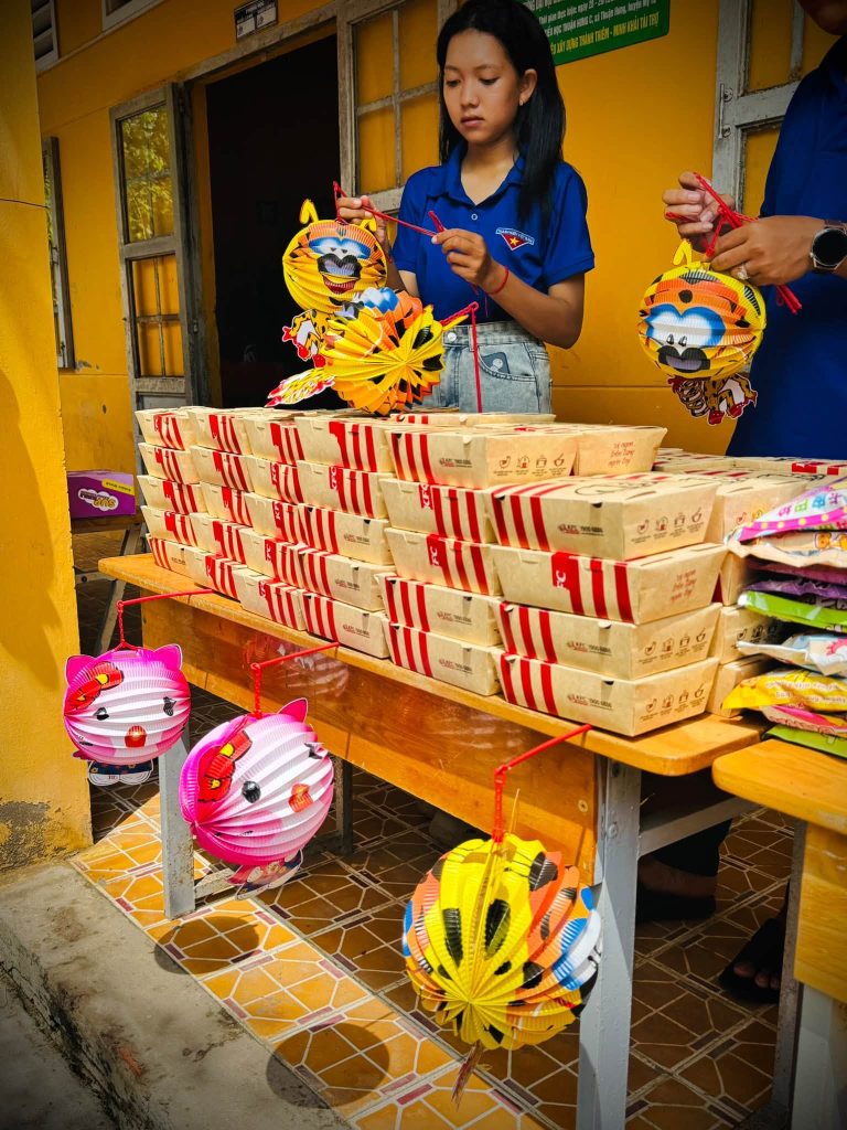 Sài Gòn Chợ Lạc Xoong trao 100 phần quà Trung Thu tại Sóc Trăng 14 825273975 1468083265368072 3822235788168325794 n