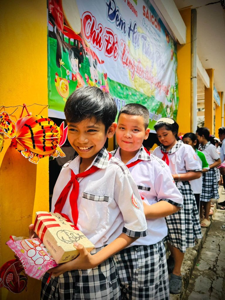 Sài Gòn Chợ Lạc Xoong trao 100 phần quà Trung Thu tại Sóc Trăng 19 825352995 1468083148701417 1999054050096256929 n